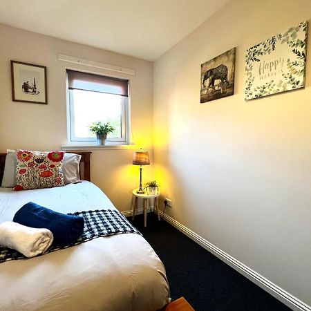 Appartement Stylish Modern Flat With Juliet Balcony & Parking à Glasgow Extérieur photo