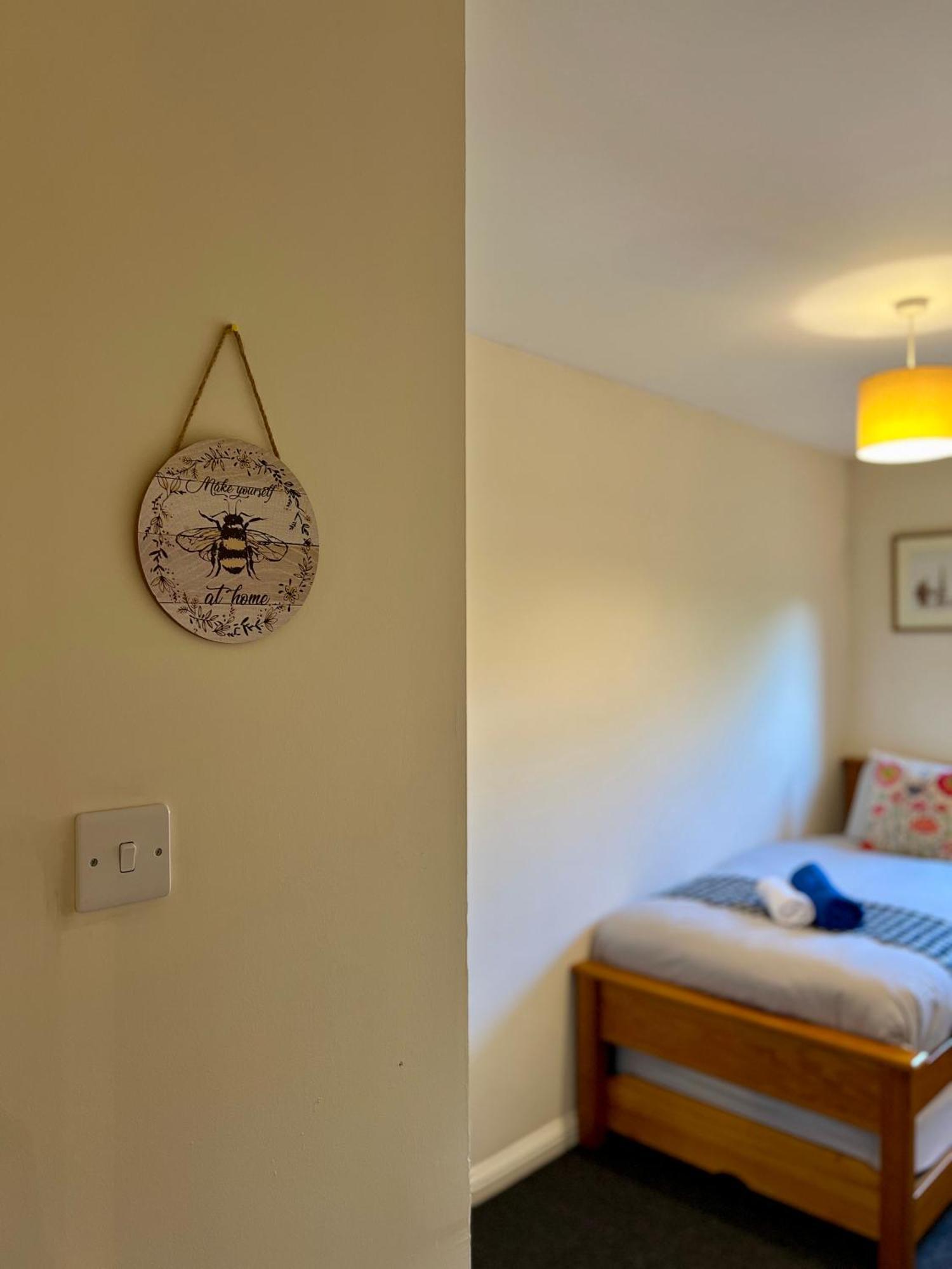Appartement Stylish Modern Flat With Juliet Balcony & Parking à Glasgow Extérieur photo