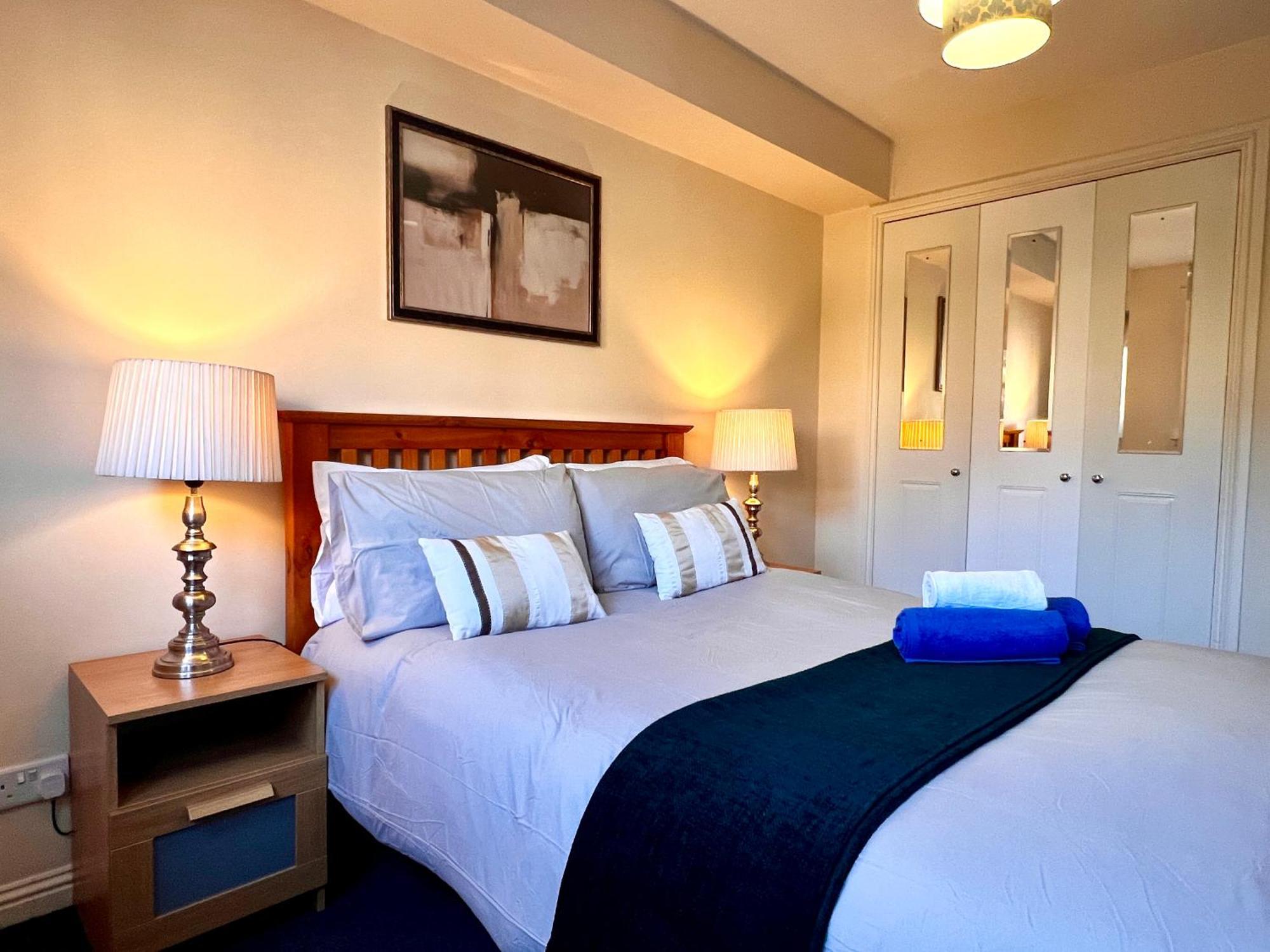 Appartement Stylish Modern Flat With Juliet Balcony & Parking à Glasgow Extérieur photo