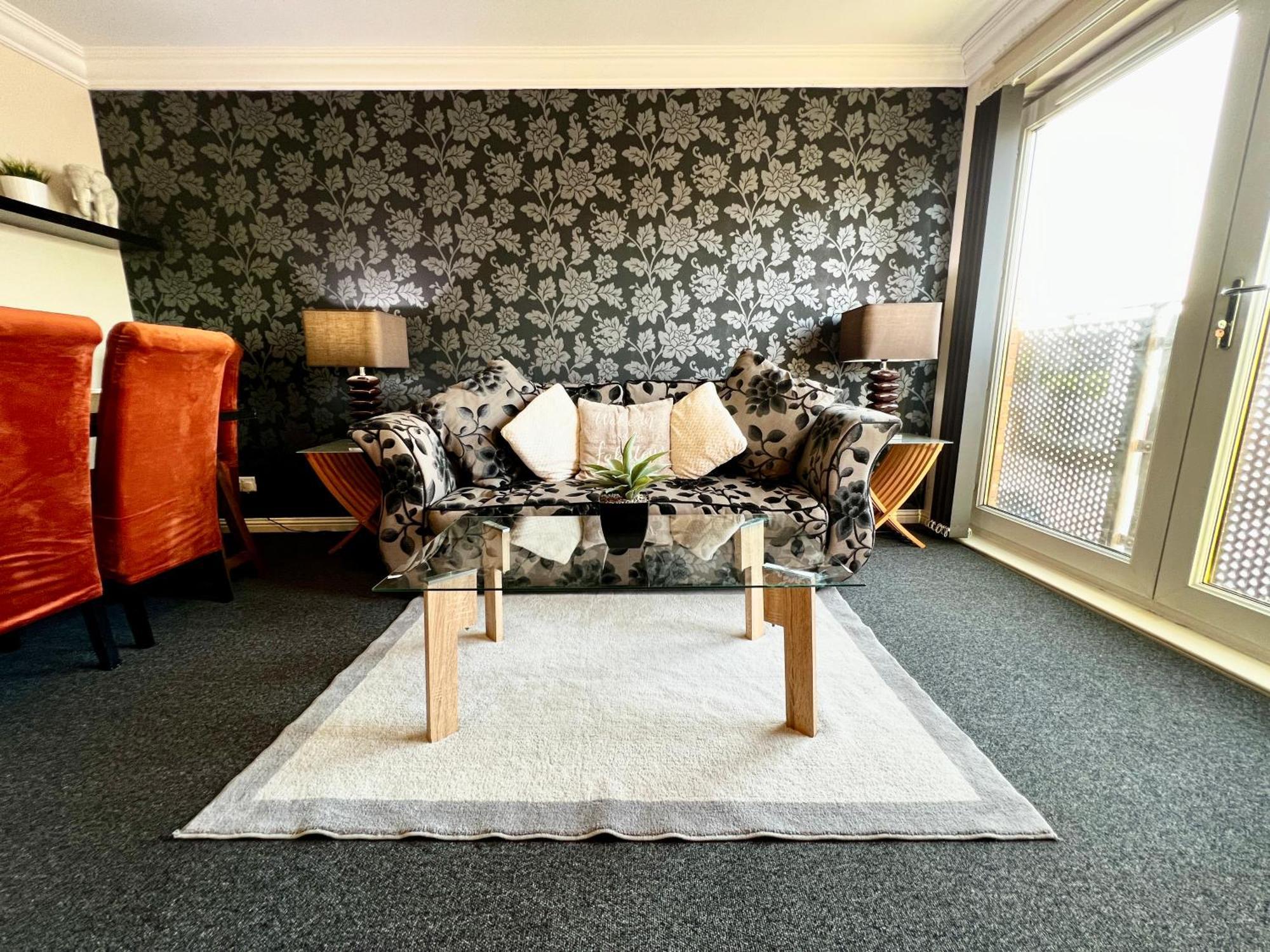 Appartement Stylish Modern Flat With Juliet Balcony & Parking à Glasgow Extérieur photo
