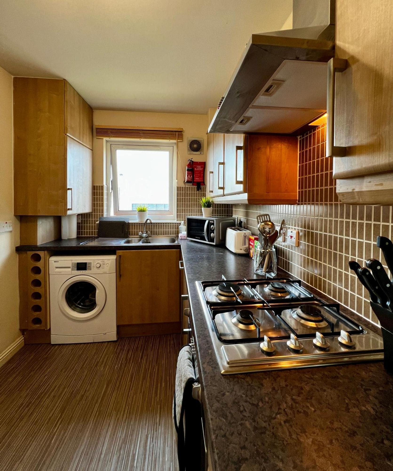 Appartement Stylish Modern Flat With Juliet Balcony & Parking à Glasgow Extérieur photo