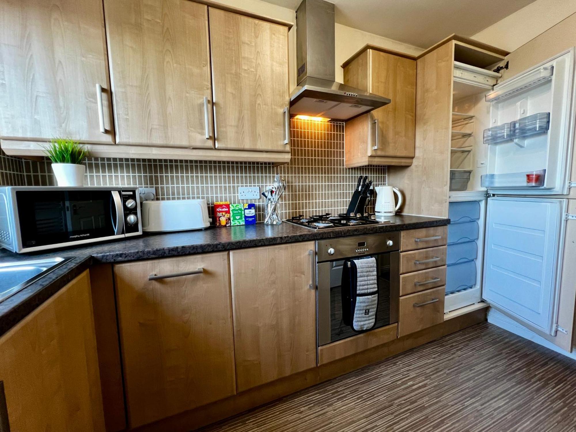 Appartement Stylish Modern Flat With Juliet Balcony & Parking à Glasgow Extérieur photo