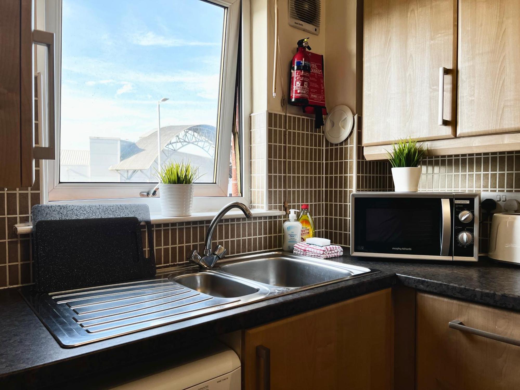 Appartement Stylish Modern Flat With Juliet Balcony & Parking à Glasgow Extérieur photo