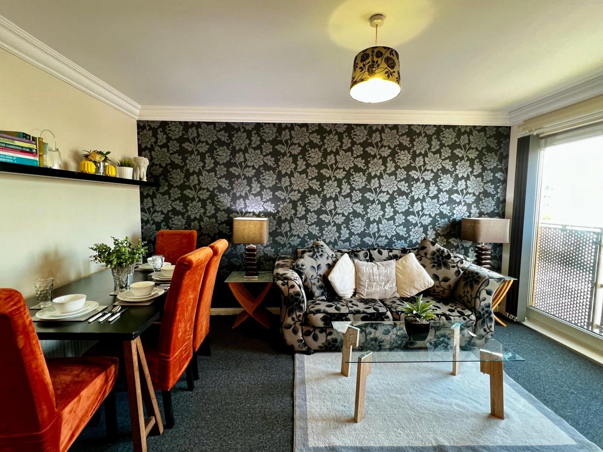 Appartement Stylish Modern Flat With Juliet Balcony & Parking à Glasgow Extérieur photo