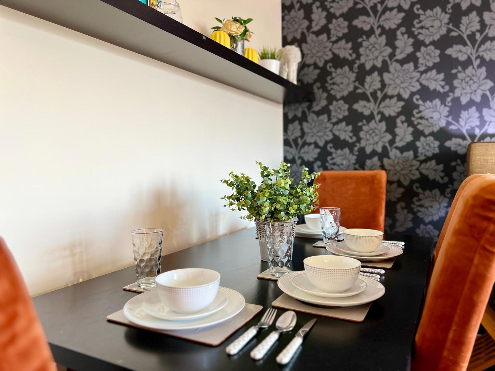 Appartement Stylish Modern Flat With Juliet Balcony & Parking à Glasgow Extérieur photo